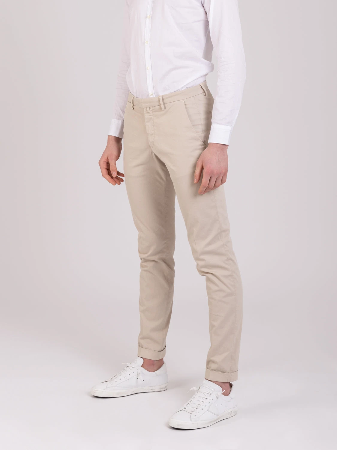 Pantaloni Slim In Gabardina Beige 4 Pantaloni Slim In Gabardina Beige - immagine 2