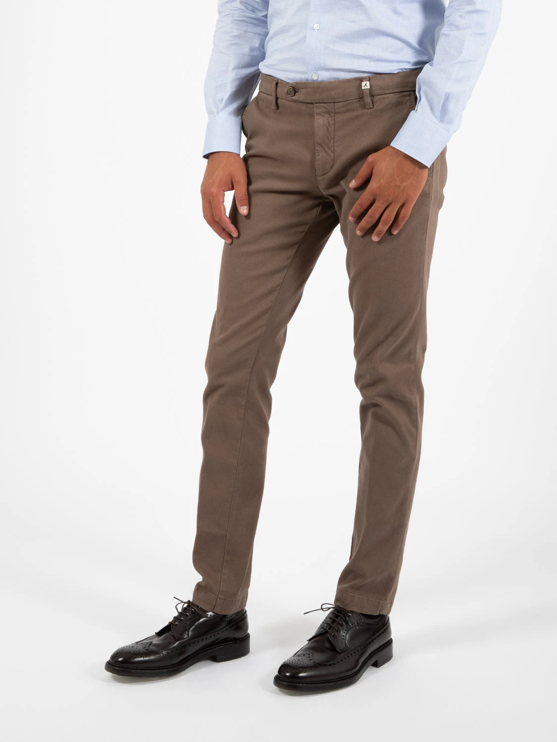 Pantaloni Slim Lavorato Marrone Chiaro 4 Pantaloni Slim Lavorato Marrone Chiaro - immagine 2