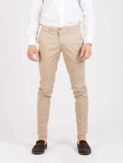 Chinos 700 Nocciola