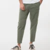 Pantaloni Con Pince Salvia 2 Pantaloni Con Pince Salvia -Obey Negozio stimm pantaloni con pince salvia1